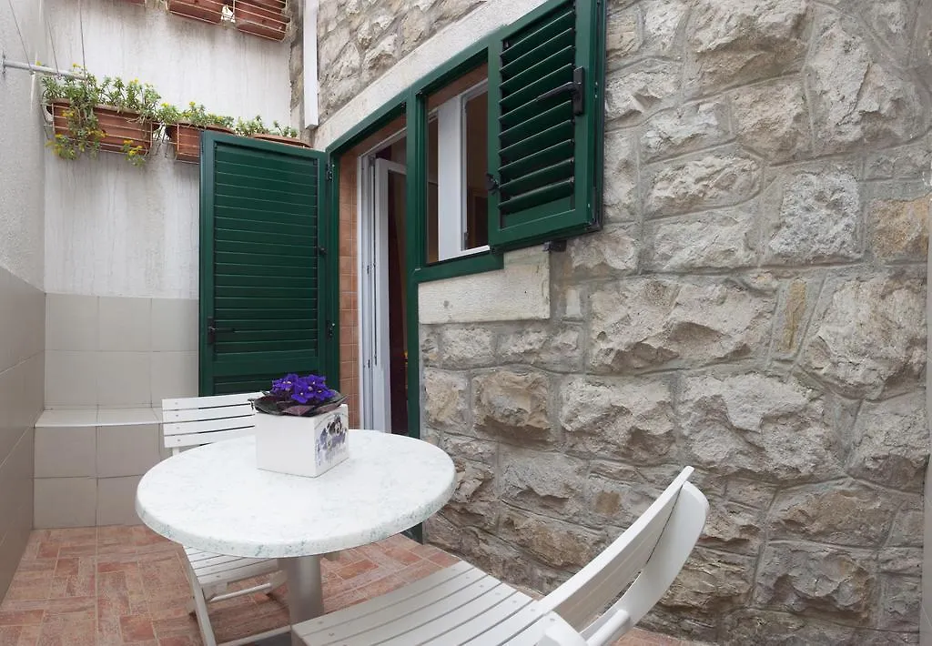 Apartments Leo Split