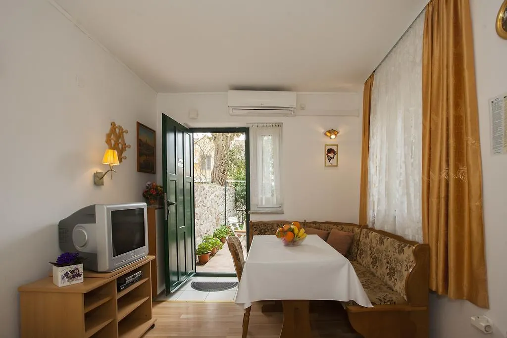 Apartments Leo Split