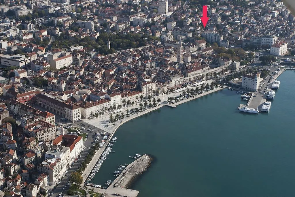 Apartments Leo Split 0*,  Croatia