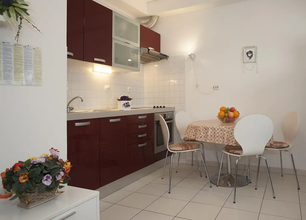 Apartments Leo Split